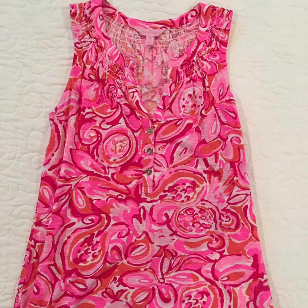 Lily Pulitzer sleeveless Essie top
